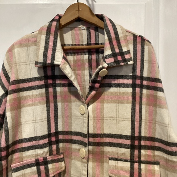 🫐Plaid Women's Jacket in Pink and Cream - Picture 3 of 12